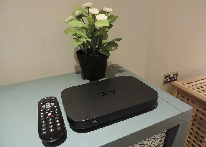 3 Bed Farnborough Air Accommodation