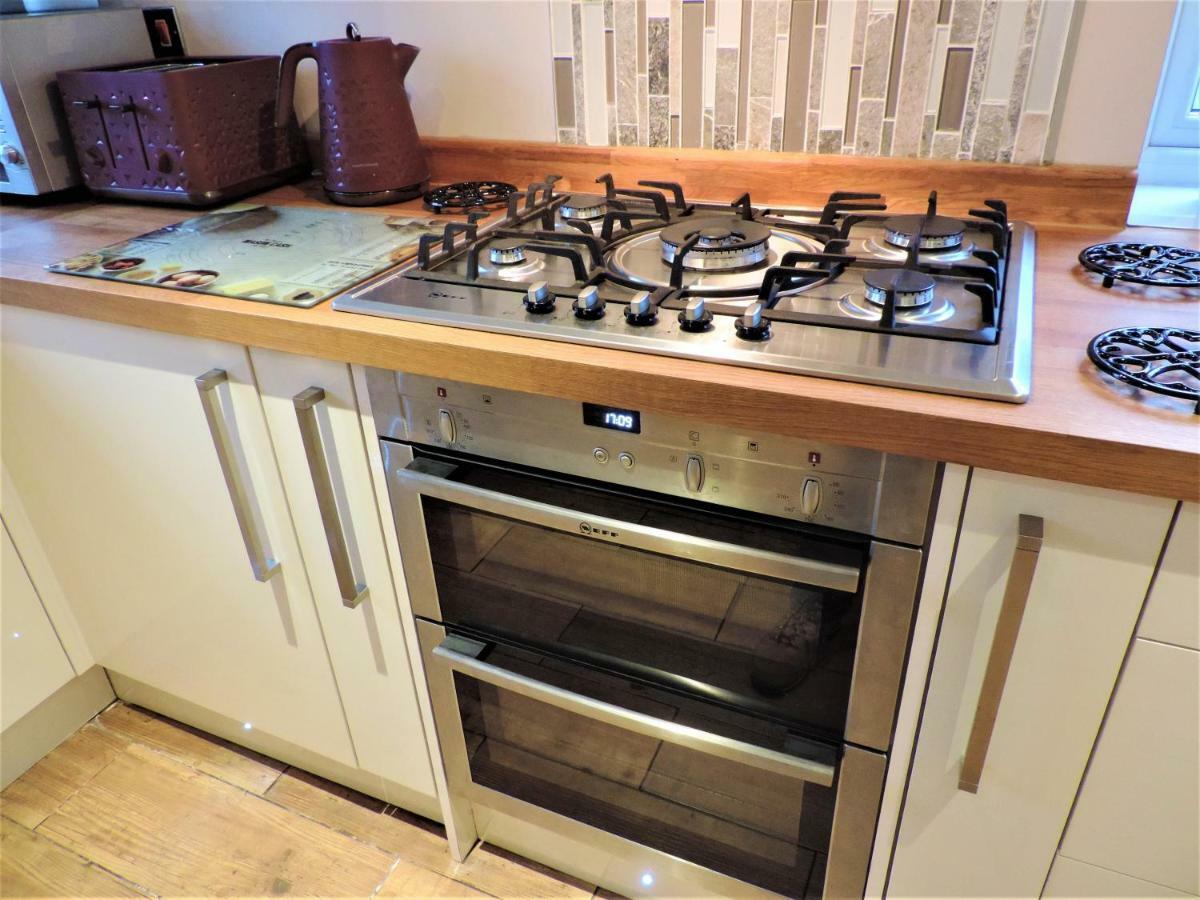 3 Bed Farnborough Air Farnborough (Hampshire)