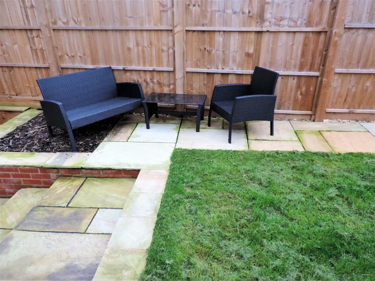 3 Bed Farnborough Air * Farnborough (Hampshire)