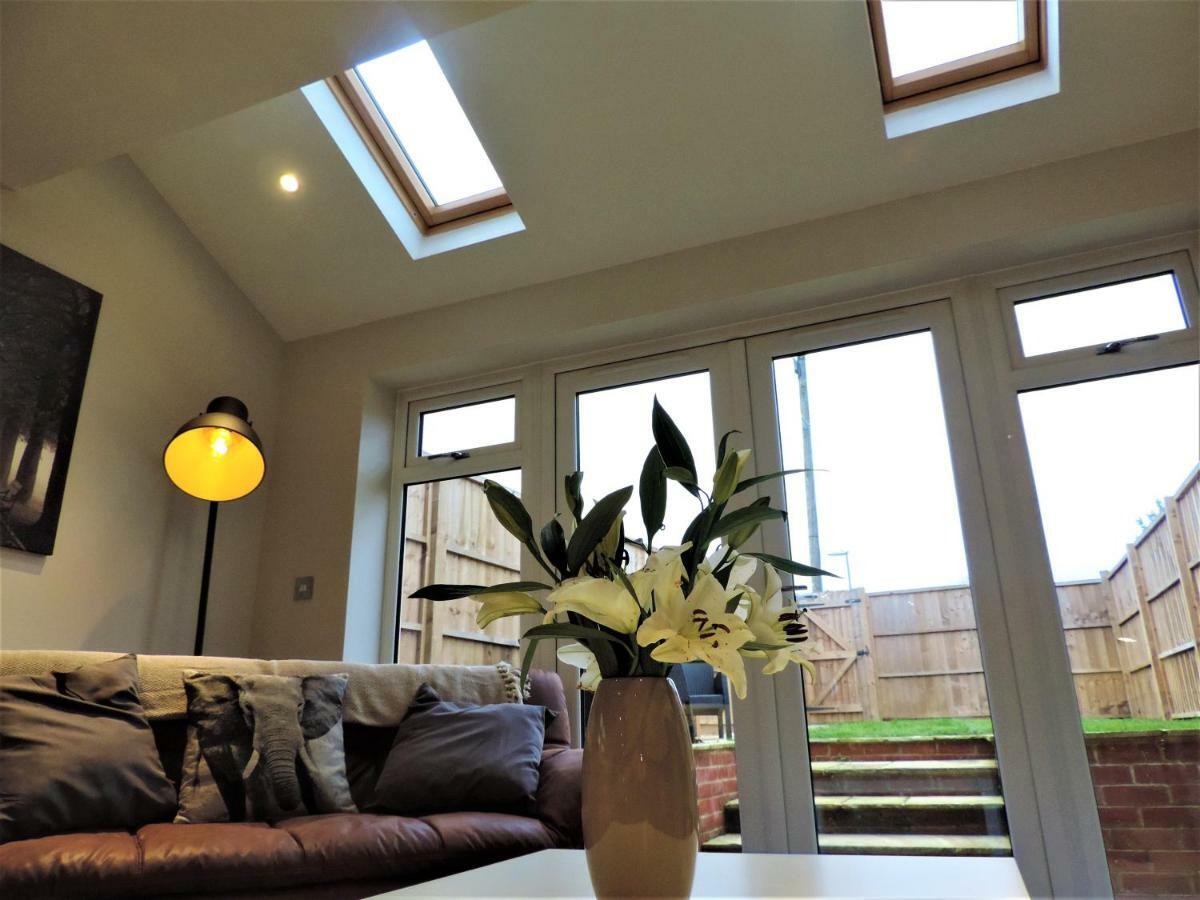 3 Bed Farnborough Air Farnborough (Hampshire)