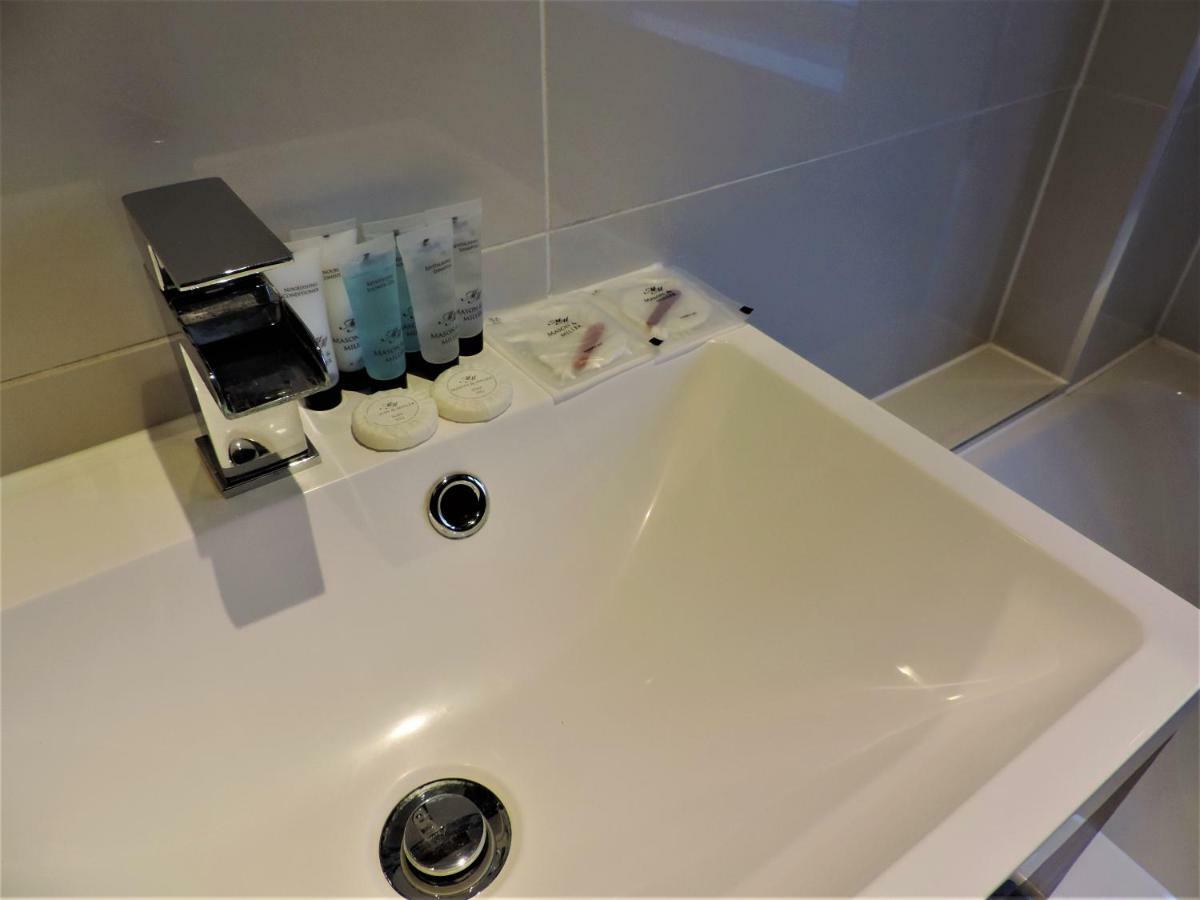 3 Bed Farnborough Air * Farnborough (Hampshire)