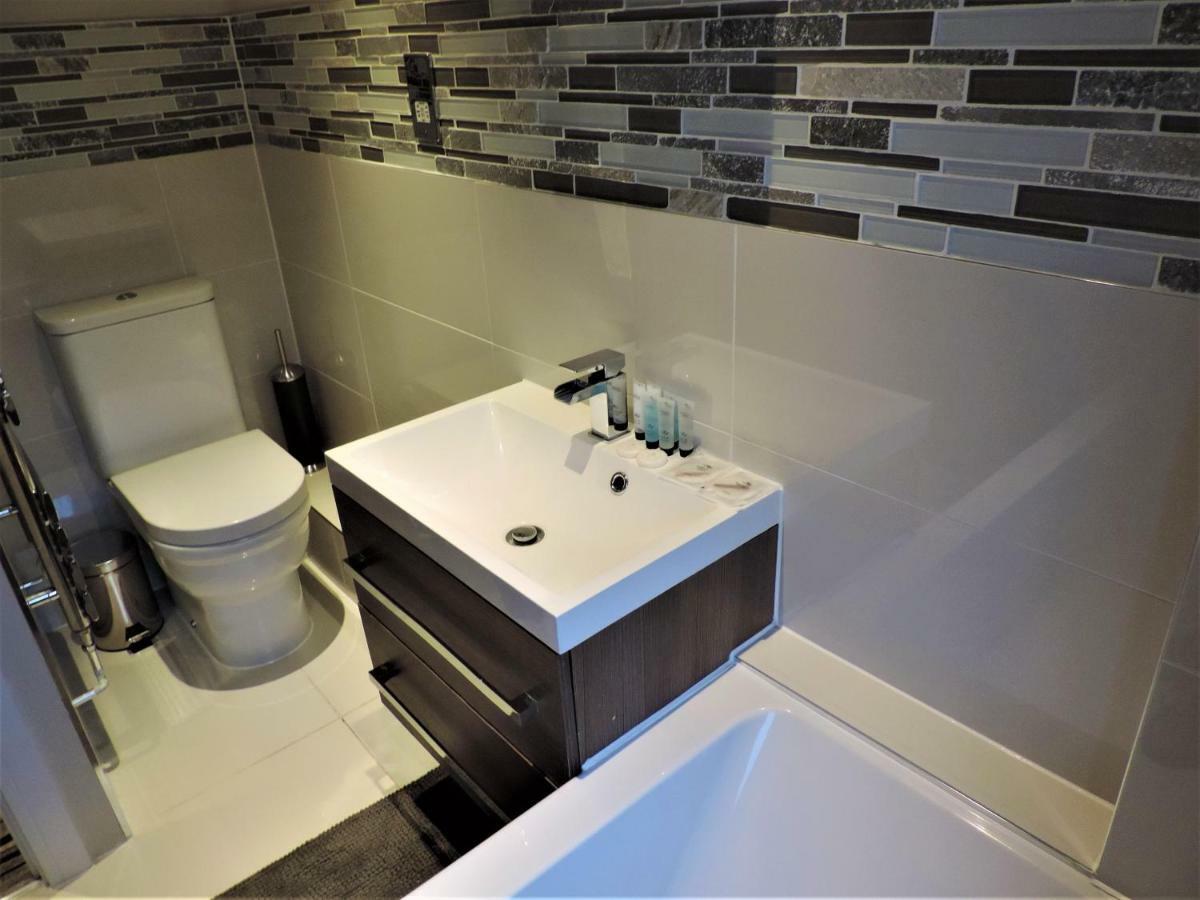 3 Bed Farnborough Air Farnborough (Hampshire)