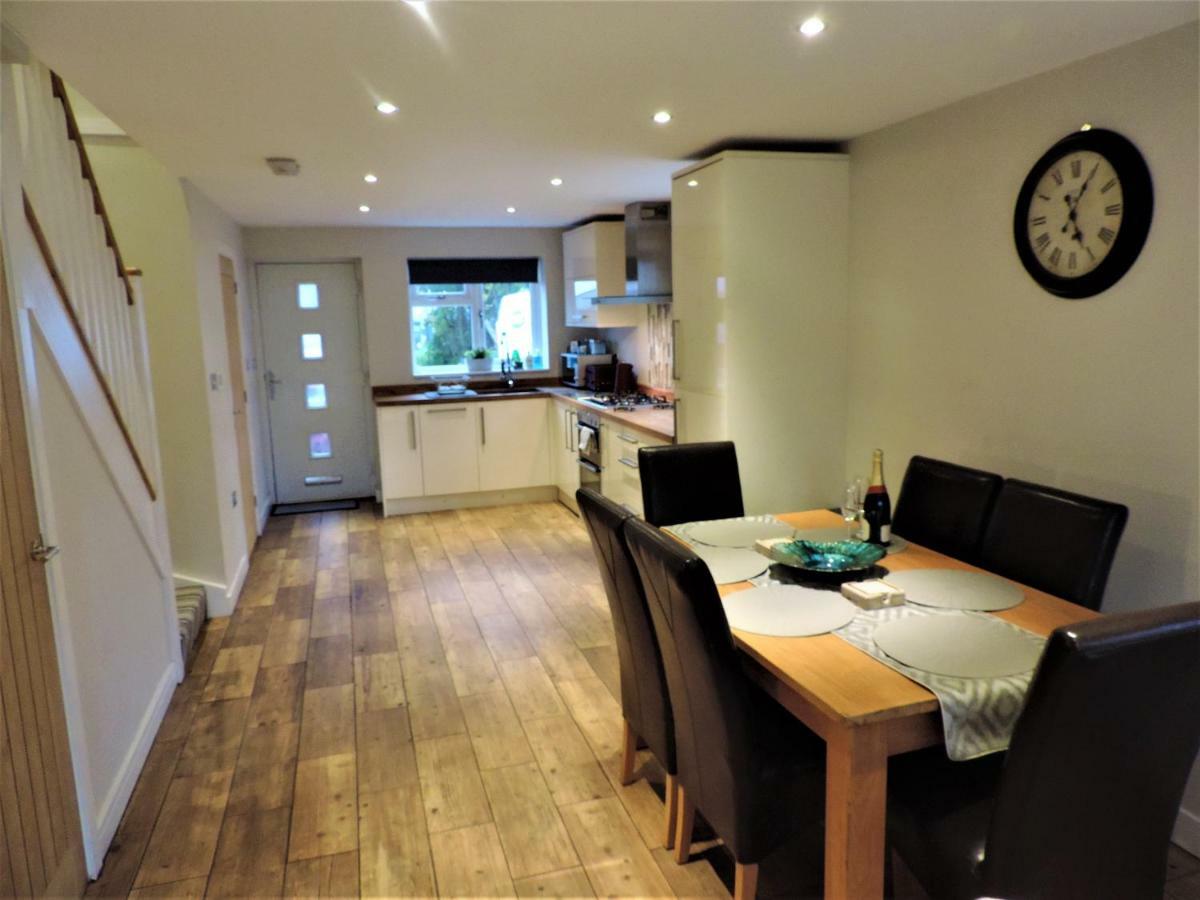 3 Bed Farnborough Air Holiday home *